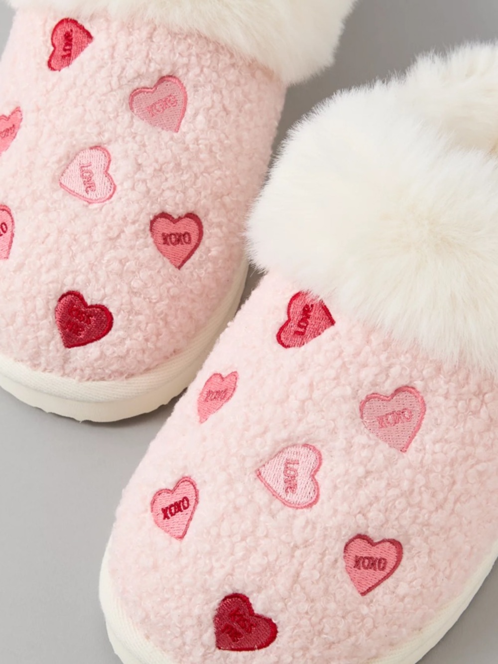 AE Candy Hearts Scuff Slipper - Picture 2 of 8